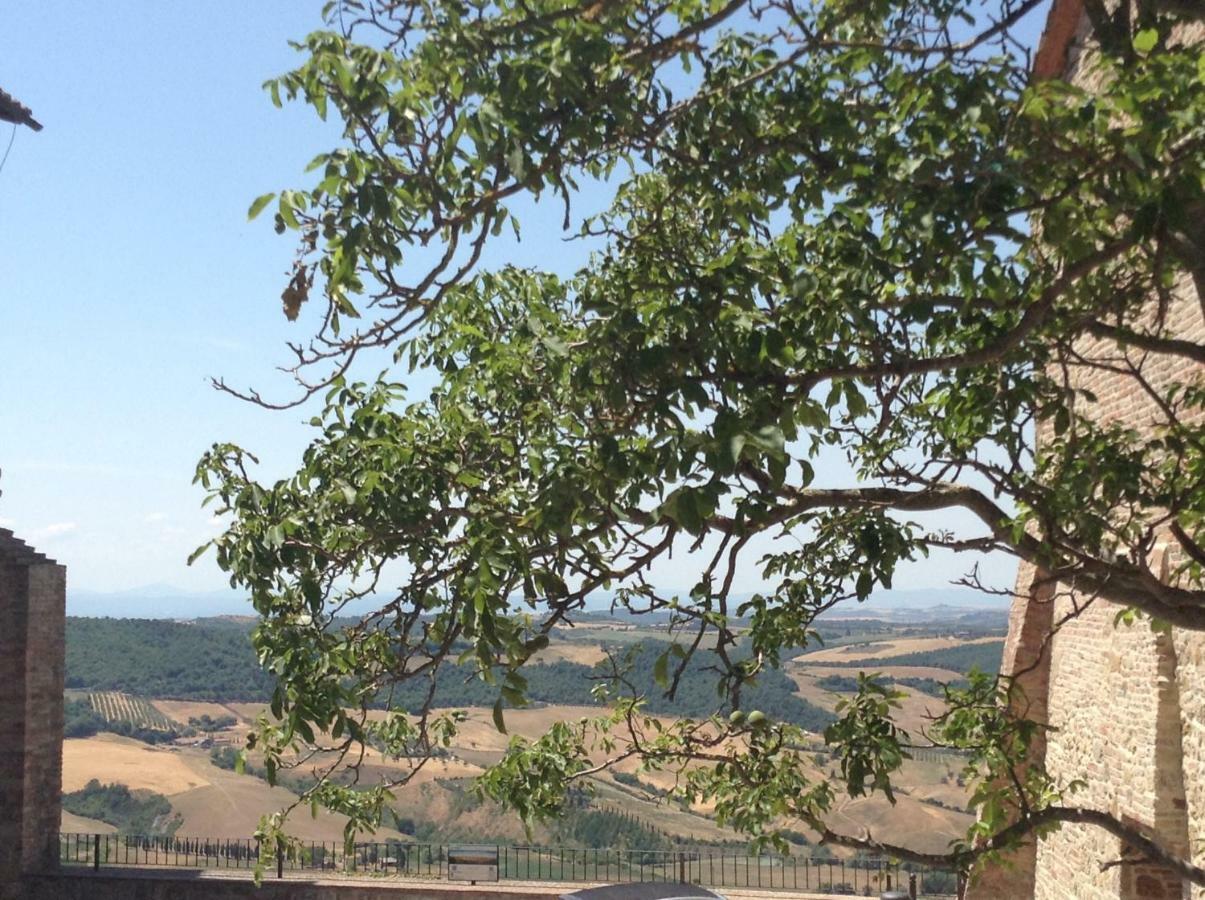 Montepulciano Stazione Luxury Apartment Piazza Grande מראה חיצוני תמונה