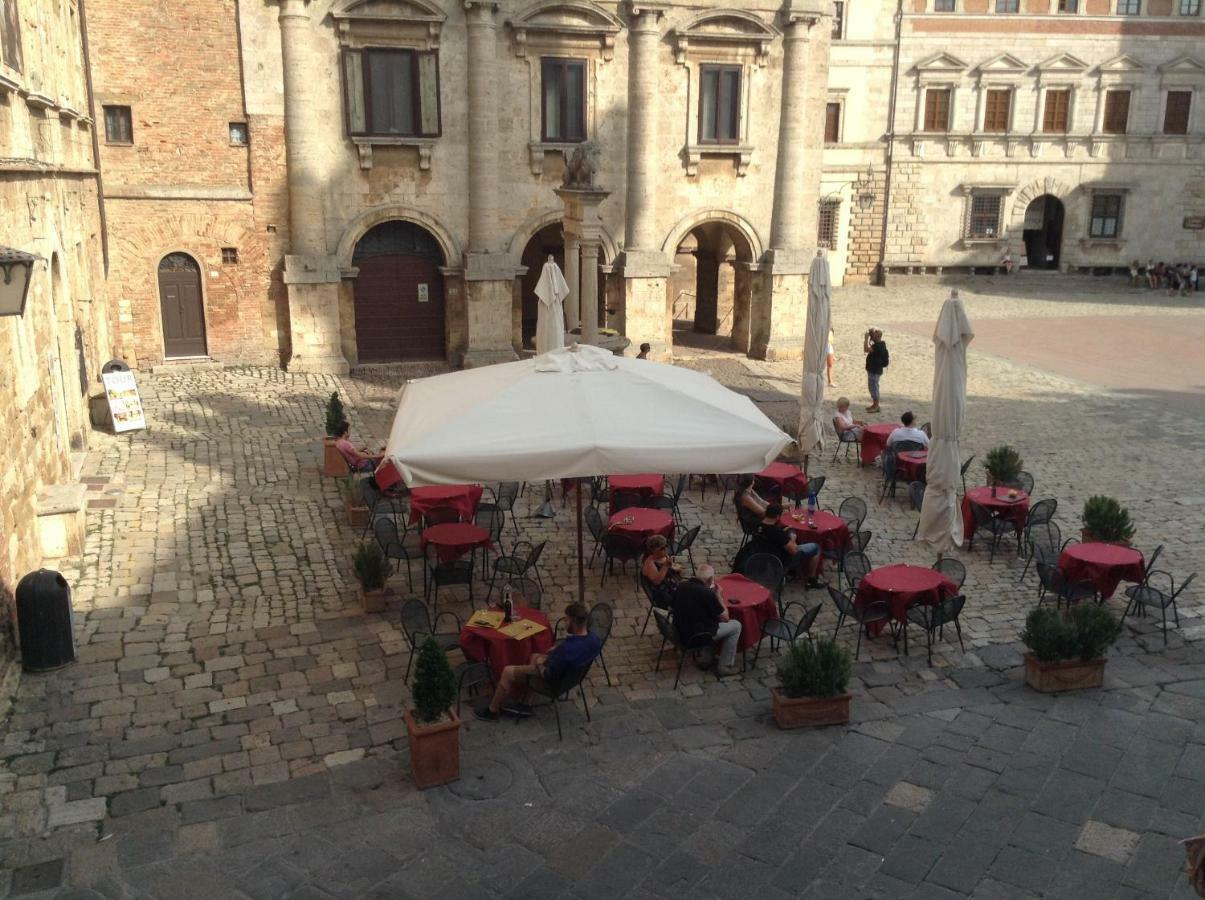 Montepulciano Stazione Luxury Apartment Piazza Grande מראה חיצוני תמונה
